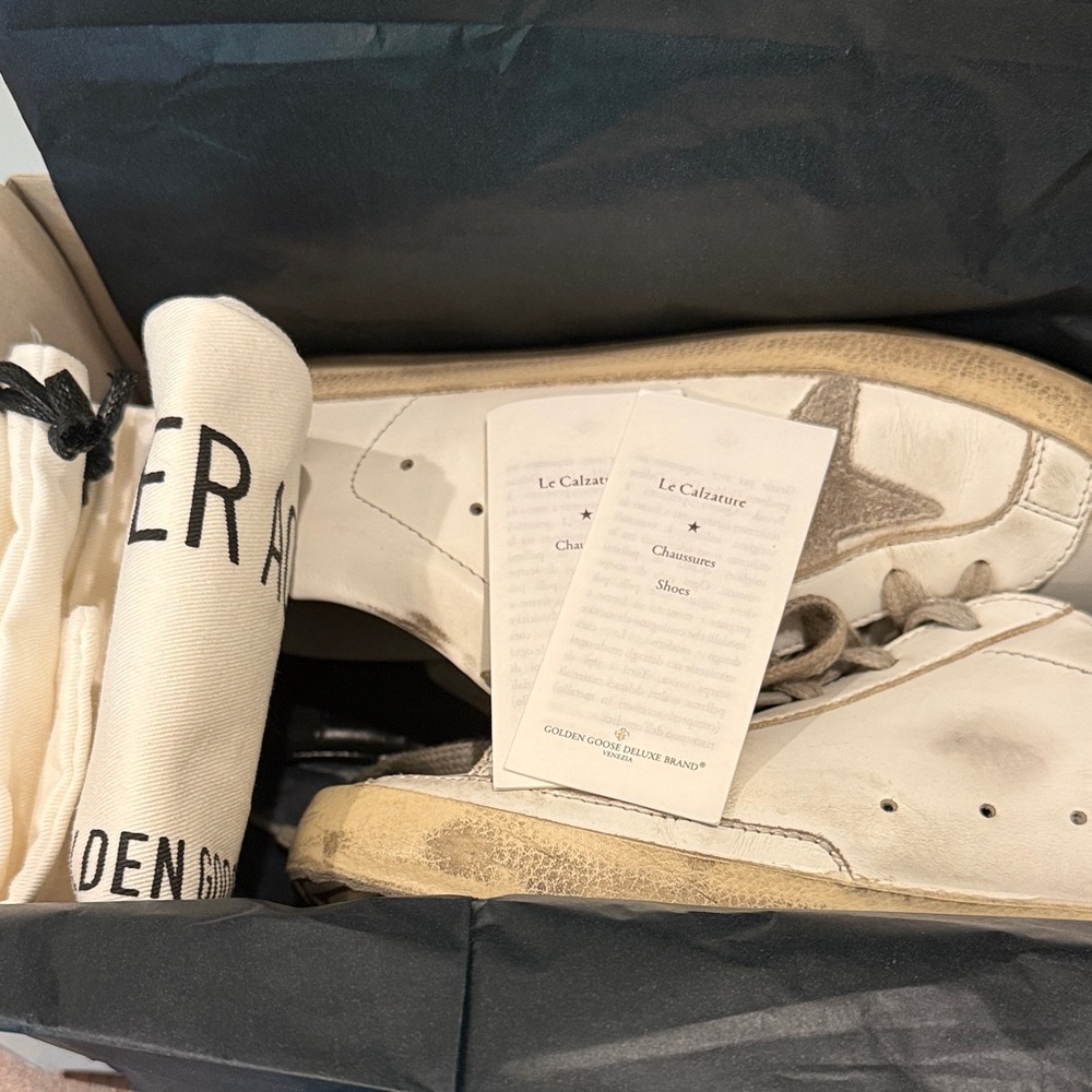 Golden Goose White Sneakers with Gray Star - Picture 6 of 8